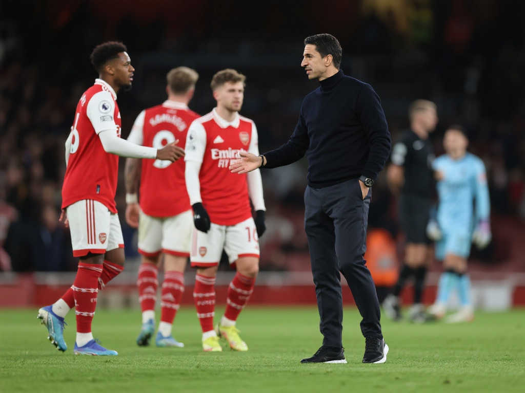 校看到了足 校看到了足